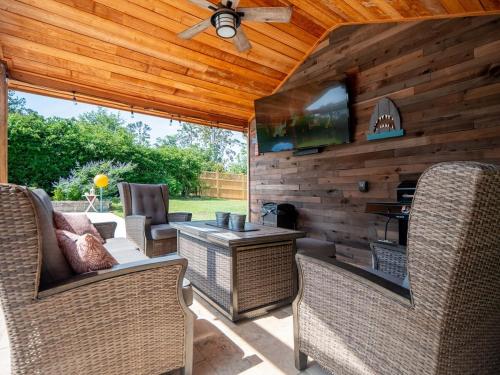 共用Lounge/電視區, Luxury At Meadowbrook, Pool Home, Fire Pit, Fort in 華爾多斯塔