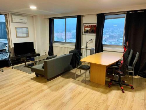 13th floor apartment with covered parking in Вандьовр-ле-Нансі