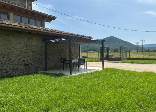 Kilátás, Can Iglèsies, Vall d'en Bas (Can Iglesies, Vall d'en Bas) in Vall D'En Bas