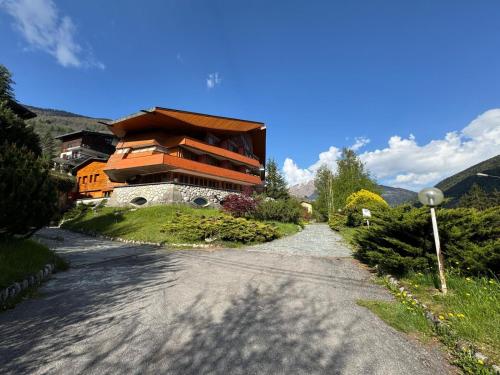 Ermi Apartment Temù