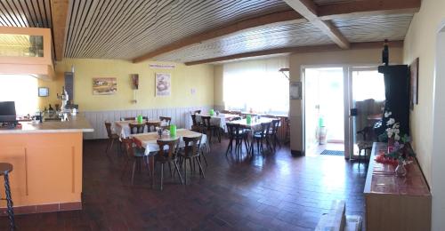 餐飲選擇, 邁因策爾拉德旅館 (Gasthof und Pension Mainzer Rad) in 施韋青根