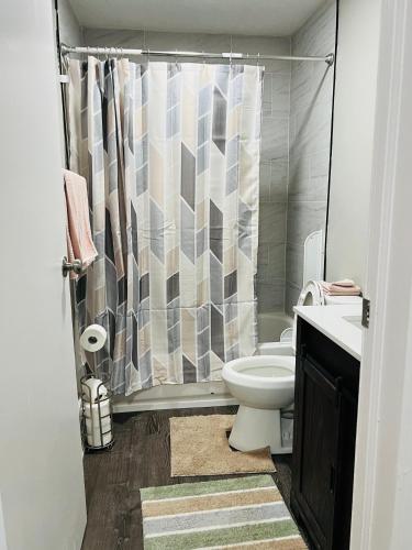 ห้องน้ำ, Bodley Nest of Speedway near พิพิธภัณฑ์ประวัติศาสตร์อินเดียนาเมดิคัล