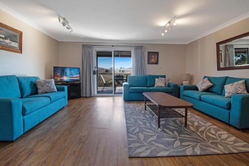 3 bedrooms, 4 beds
