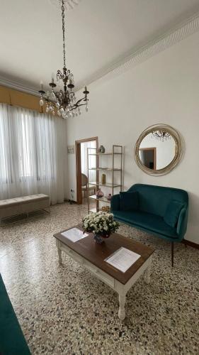 Residenza Stardust Suite with Canal View - image 7