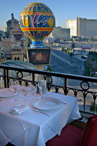 Eiffel Tower Restaurant Tour, Paris Hotel - Las Vegas 