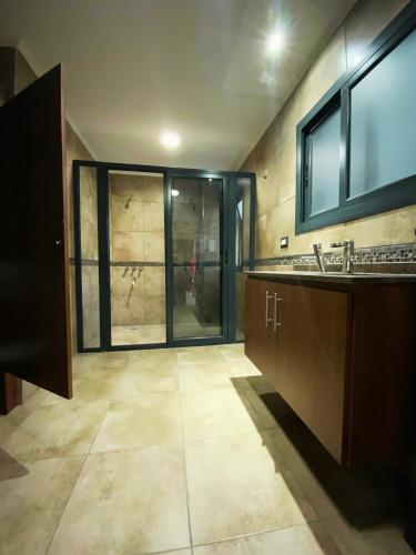 Departamento con cochera y piscina centro Carlos Paz in 비야 카를로스 파스