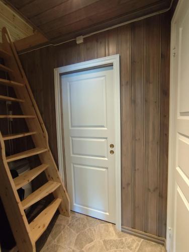 Hytte ved Vråvatnet i Vrådal (Hytte ved Vravatnet i Vradal) in วราดาล