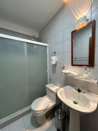 Bathroom, Comfort and a perfect location in El Vinedo Valencia