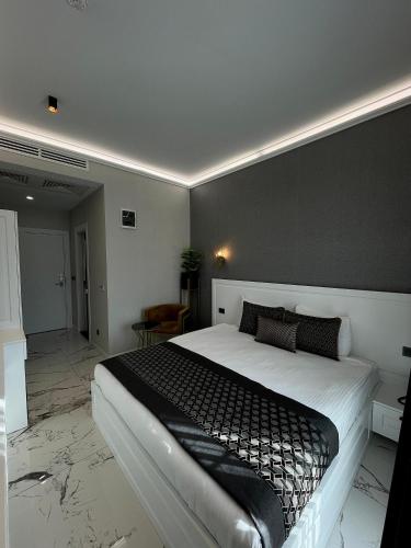 Park Milano Hotel Room Type - Deluxe Double Room with Balcony