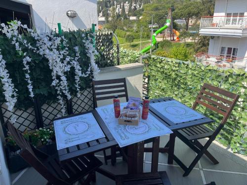 ระเบียง/ชานเรือน, Comfortable attic with parking space in Chiavari in เชียวาริ