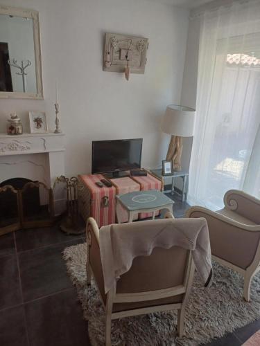 Gite Au fond du jardin in Saint-Saturnin-les-Avignon