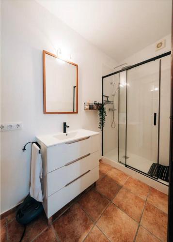 浴室, Cases Tonet Apartamento-loft in 福爾卡爾