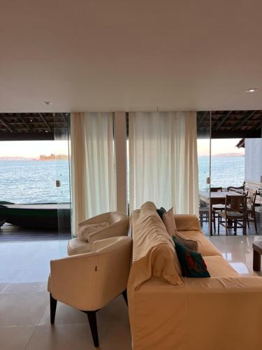 Búzios casa pé na areia em condomínio beira mar (Buzios casa pe na areia em condominio beira mar) in 福尔摩沙湾海滩