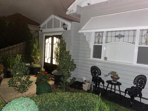 Studio 59 Newport sleeps1 in Newport