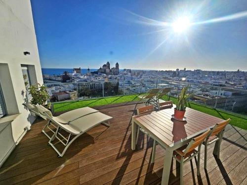Skyline - Penthouse with 50m2 private terrace and stunning views, Kadyks (zdjęcie 2)