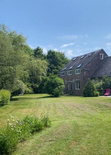 Kert, ZenViewStudios in Mondoubleau