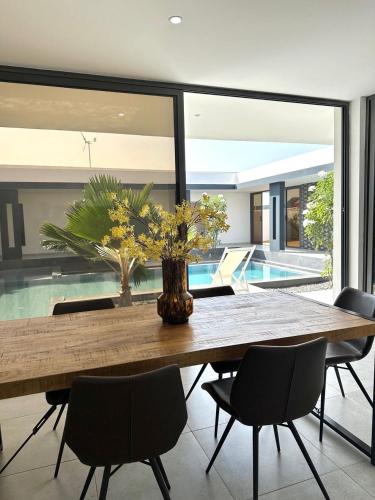 Luxurious 4 bedroom Villa next to the lagoon in La Somone