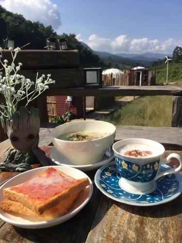 Ételek és italok, Lanlom Cafe&Huaikon Homestay in Thung Chang