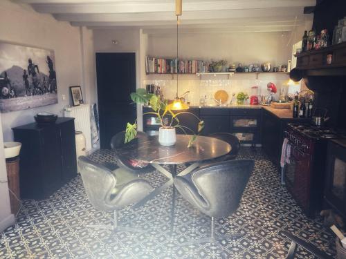 Vakantiehuis in groene oase in Charensat