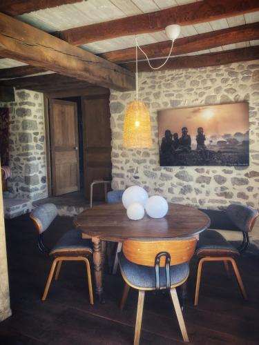 Vakantiehuis in groene oase in Charensat