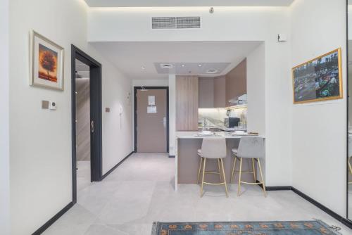 StayShort - Cozy Studio Apartment Near Miracle Garden, Dubai (photo 9)