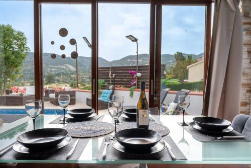 Villa Althea, Pool, Mountain Views, BBQ ,Patio in Laneia in Laneia