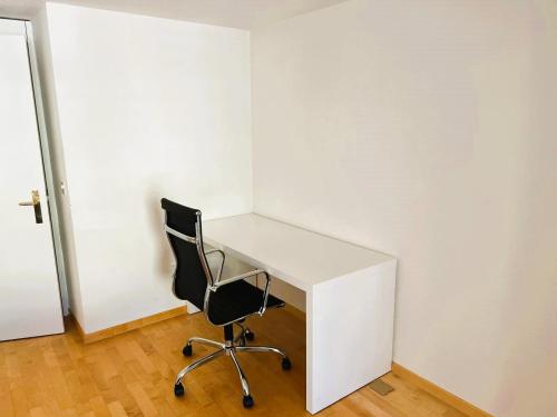 New Cozy 2 room Apartment in Zurich Old Town Center RENN - Self Checkin, Zurigo (foto 10)