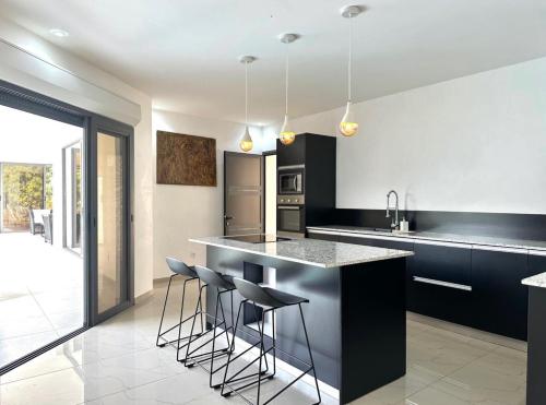 Luxurious 4 bedroom Villa next to the lagoon in La Somone