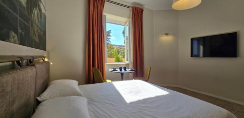 Elegante Stanza Privata in Centro a Roma Colosseo - FLC Room in Rome, Рим (фото 9)