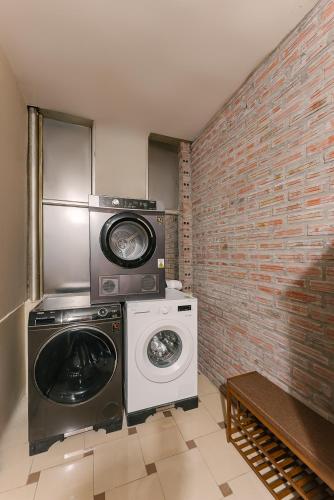 S.Sens Service Apartment the heart of Old Quarter 