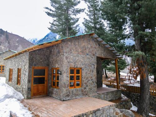 Two-Bedroom Chalet image 5