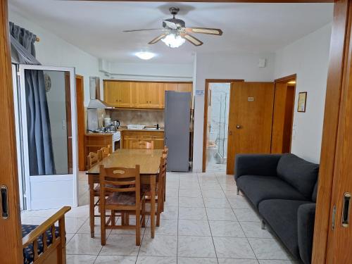 85 sqm Apartments New Panorama ELECTRIC CAR ΦΩΡΤΗΣΗΣ STATION in พาราเลียน แอสทรอส