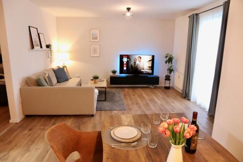 Geräumiges 2R City-Apartment Uninähe mit TV Streaming, Terrasse in Magdeburg, Deutschland