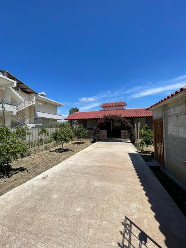Villa 8