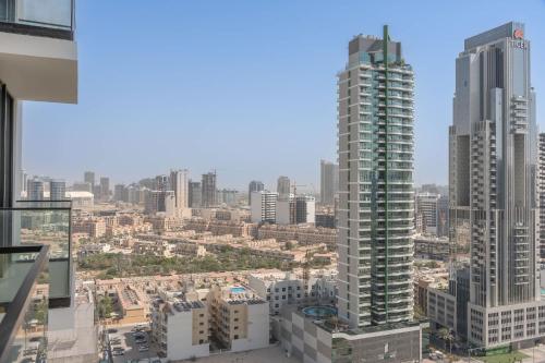 StayShort - Modern 1-Bedroom in JVC Sleeps 4, Dubai (photo 3)
