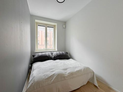 Modern 2BR downtown, private sauna, workspace, Helsinki (photo 9)