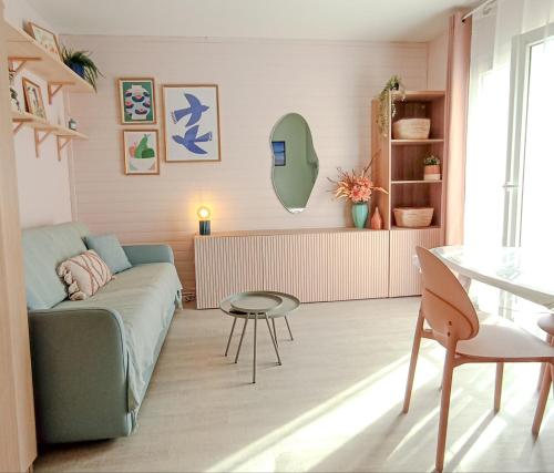 Studio 50m tram parking gratuit 13min gare in Celleneuve