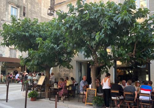 Location g�te, chambres d'hotes Le Royal H&ocirc;tel Restaurant dans le d�partement Corse du Sud 2a