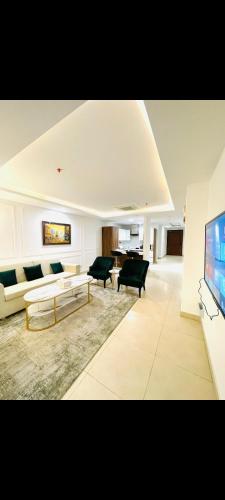 One-Bedroom Apartment image 1