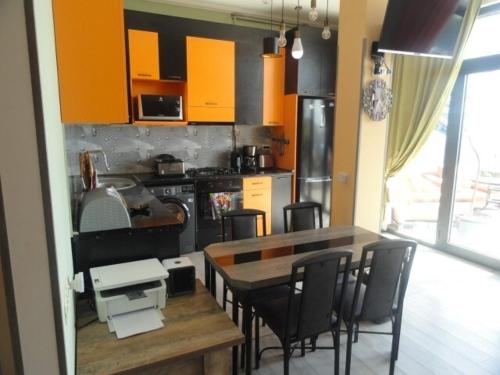 Small penthouse Tropicana in Goght