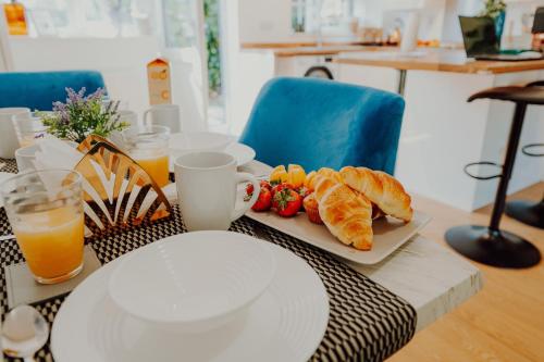 餐飲選擇, NovaCrest - Stylish 3 Bedroom with Parking - Sleeps 5 in 馬佩爾里