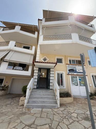 NEW PANORAMA STUDIOS ELECTRIC car ΦΟΡΤΙΣΗΣ ΣΤΑΤΙΟΝ in Paralio Astros