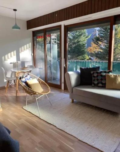 Studio lumineux avec terrasse a deux pas de Geneve in Gaillard