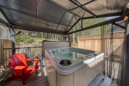 Silver Birch by StayIn in คิมเบอร์เลย์ (BC)