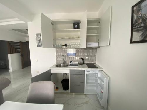 Two-Bedroom Apartment with Terrace image 4