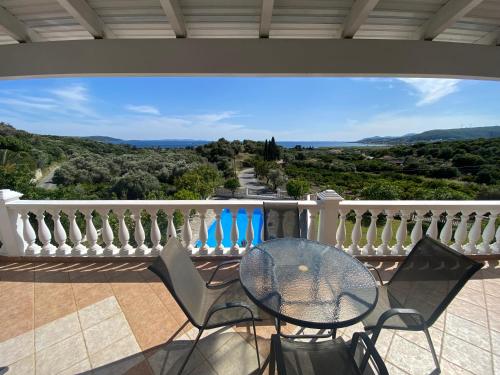 Villa Karras in Psili Ammos