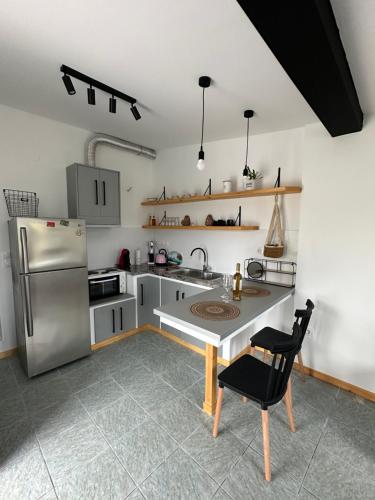 مطبخ, Heras house in Kolona