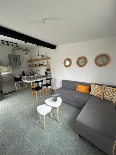 مطبخ, Heras house in Kolona
