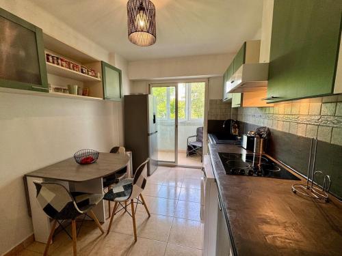 Grand Appartement Cosy Et Terrasse in Challans