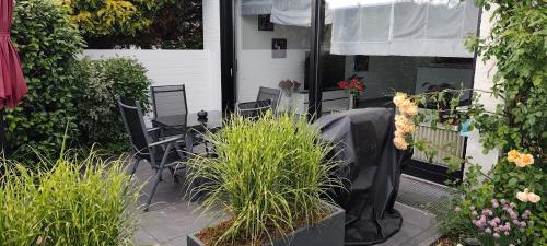 Erkély/terasz, Moderne Doppelhaushälfte mit Süd-West-Terrasse (Moderne Doppelhaushalfte mit Sud-West-Terrasse) in Erkrath